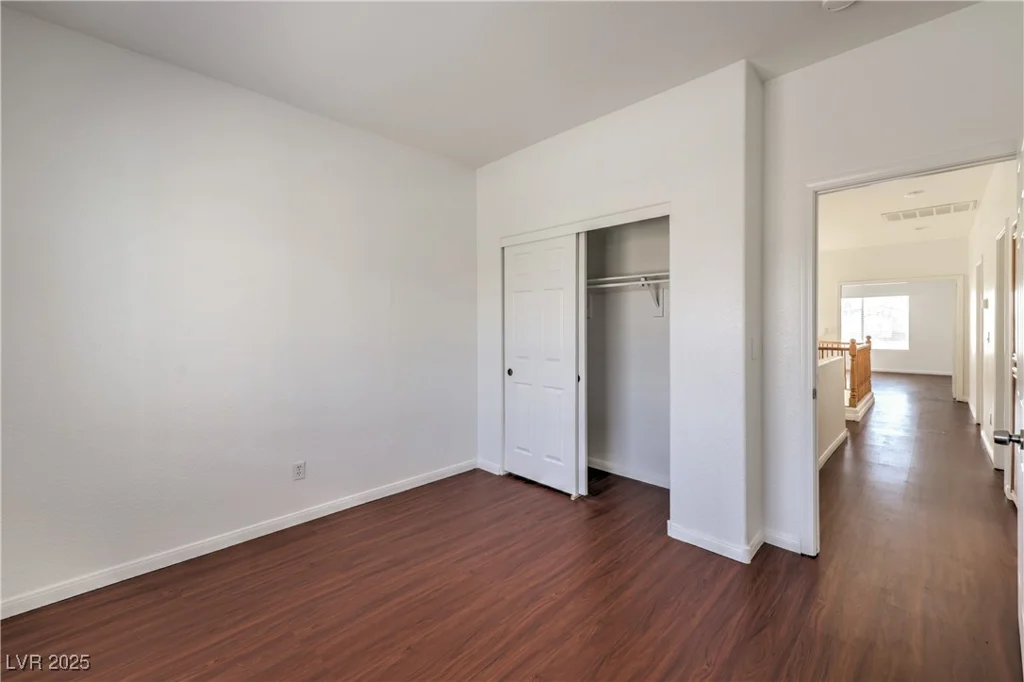 7977 Blue Brook, Las Vegas, NV 89147
