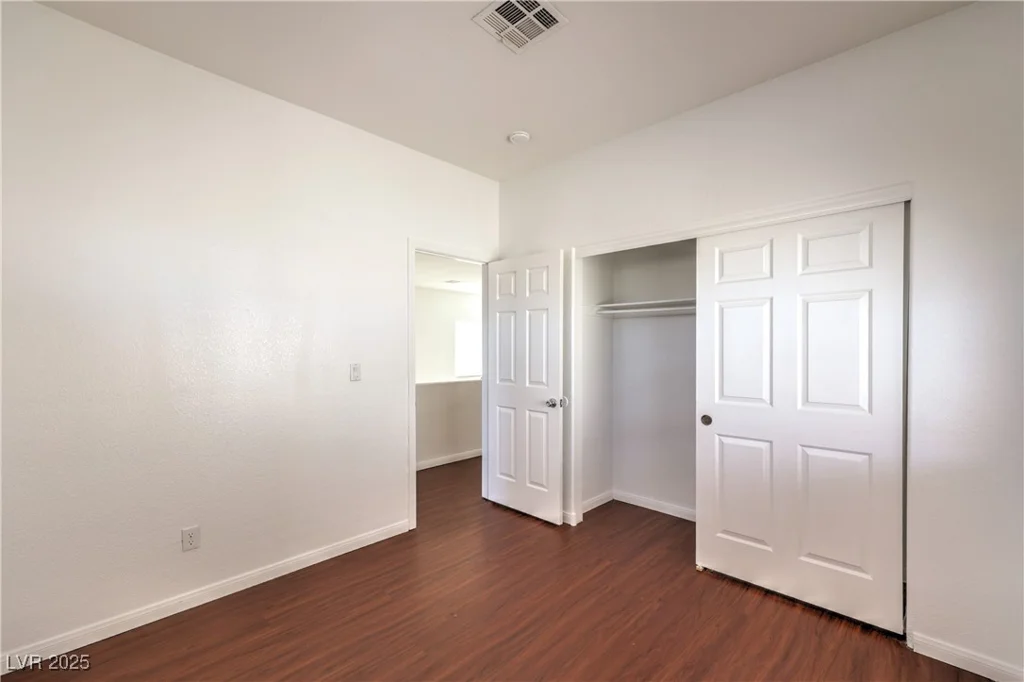 7977 Blue Brook, Las Vegas, NV 89147