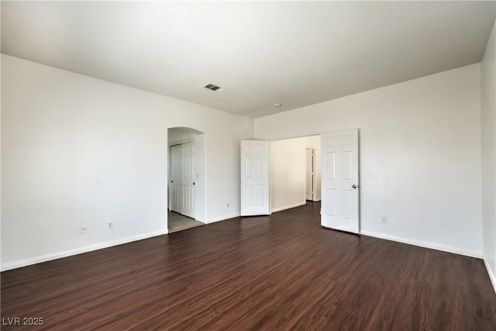 7977 Blue Brook, Las Vegas, NV 89147