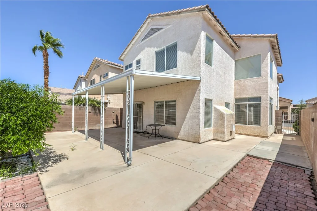 7977 Blue Brook, Las Vegas, NV 89147