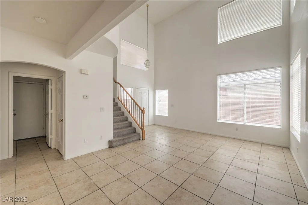 7977 Blue Brook, Las Vegas, NV 89147