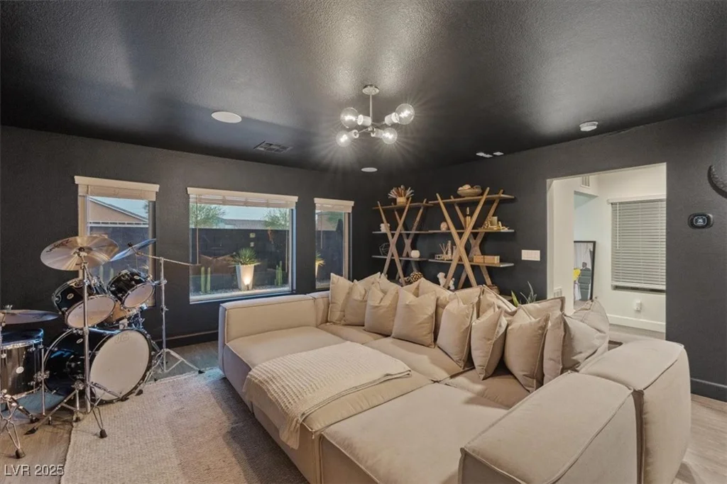 8055 Haywood Estate, Las Vegas, NV 89113