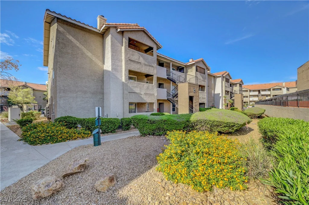 4200 Valley View, Las Vegas, NV 89103