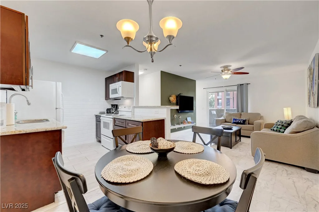 4200 Valley View, Las Vegas, NV 89103