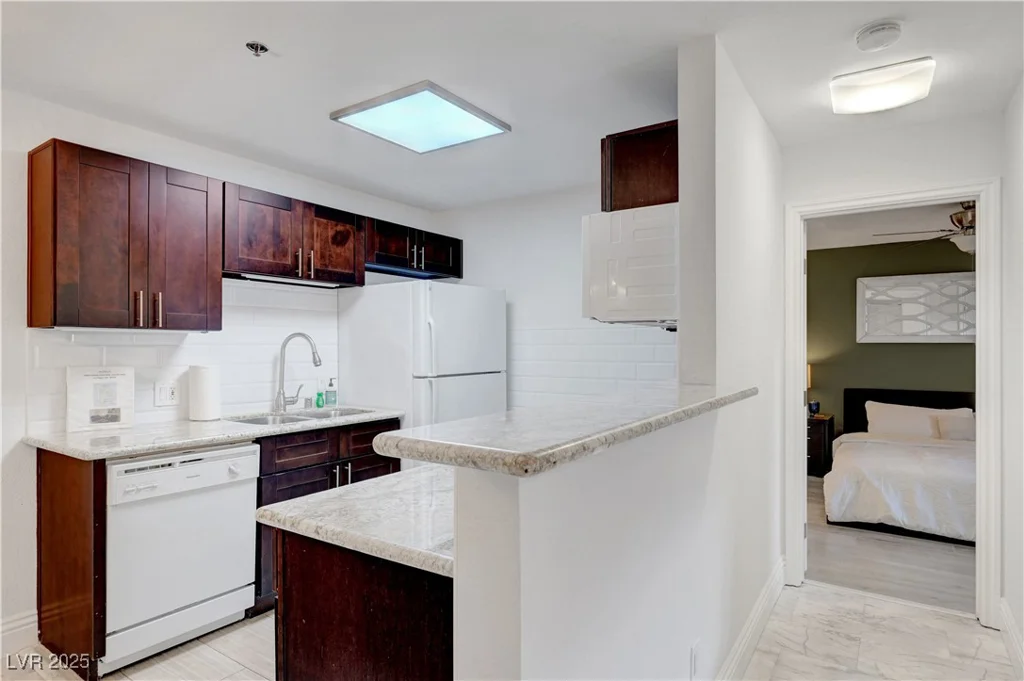 4200 Valley View, Las Vegas, NV 89103