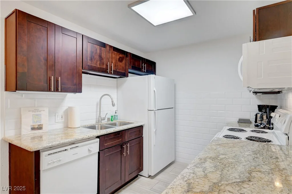 4200 Valley View, Las Vegas, NV 89103