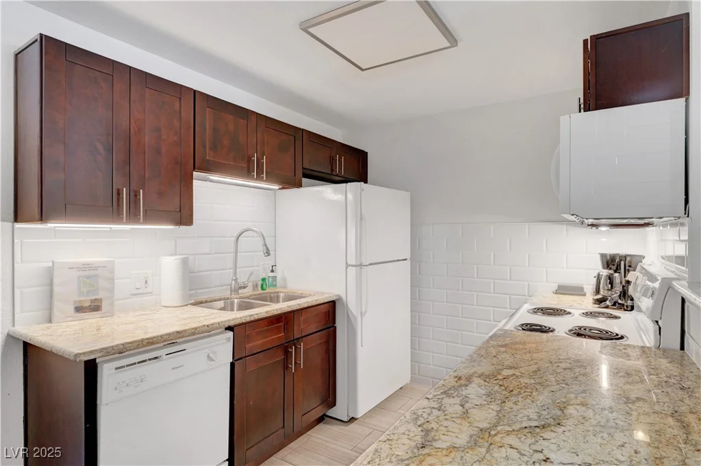 4200 Valley View, Las Vegas, NV 89103