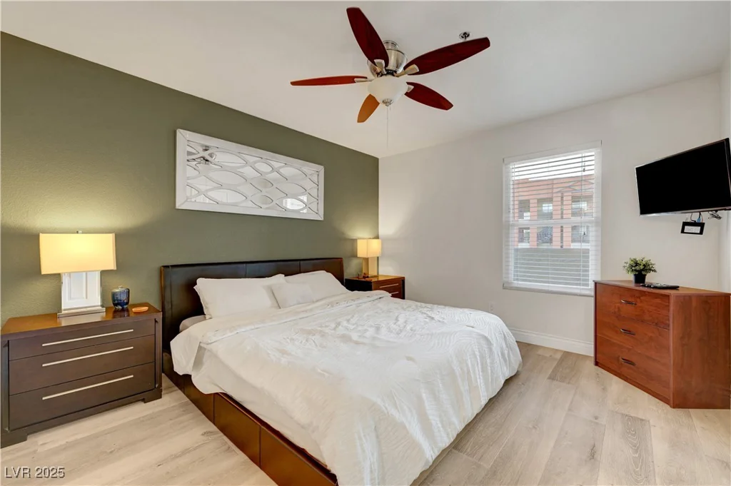 4200 Valley View, Las Vegas, NV 89103