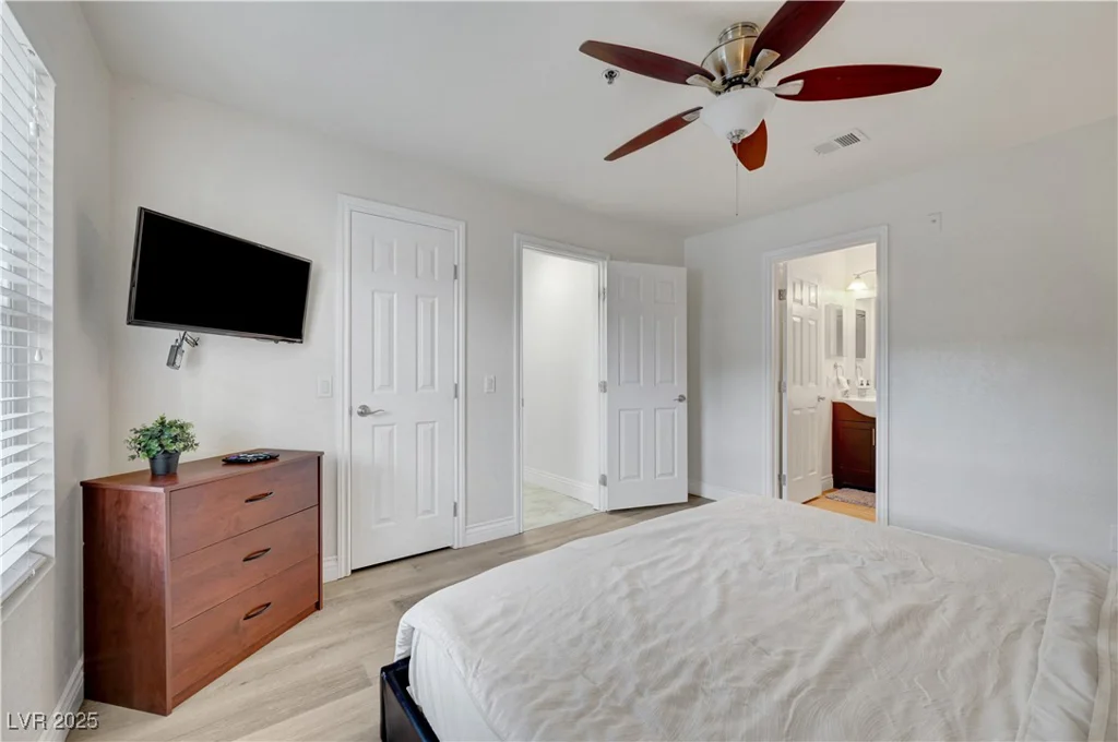 4200 Valley View, Las Vegas, NV 89103