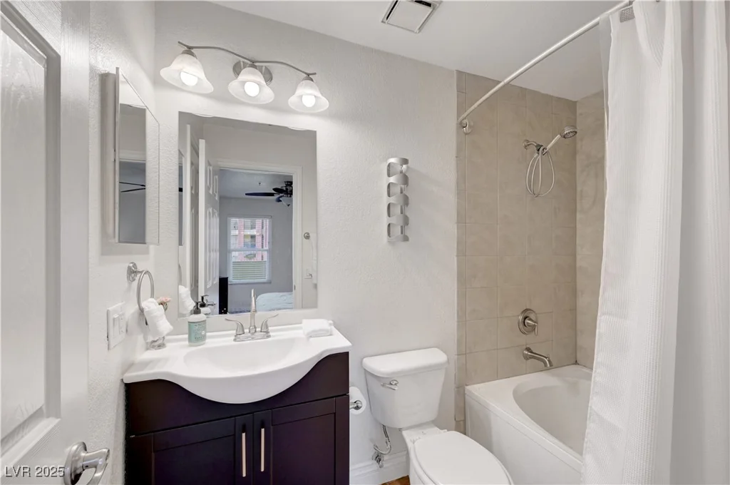 4200 Valley View, Las Vegas, NV 89103
