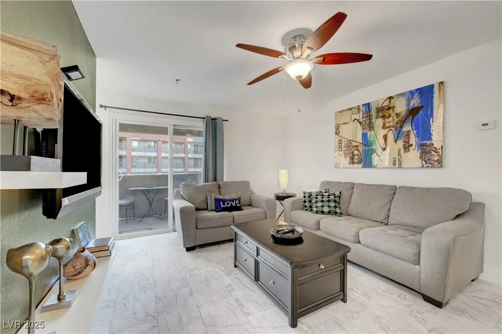 4200 Valley View, Las Vegas, NV 89103