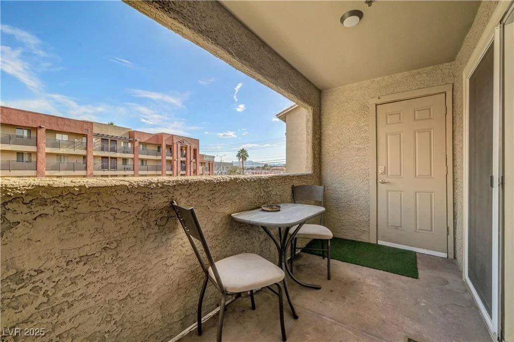 4200 Valley View, Las Vegas, NV 89103