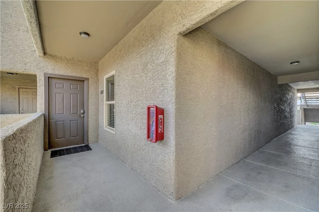 4200 Valley View, Las Vegas, NV 89103