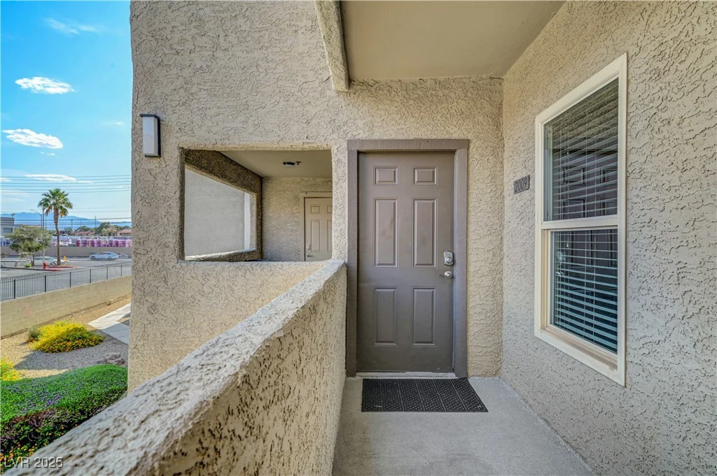4200 Valley View, Las Vegas, NV 89103