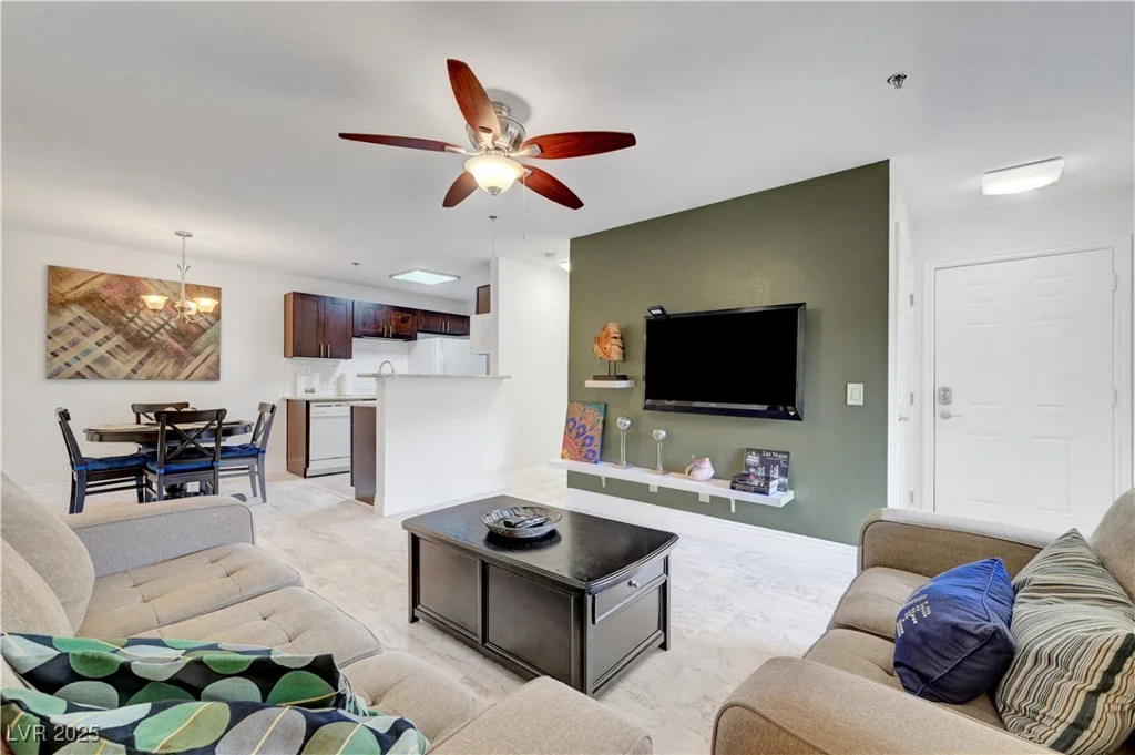 4200 Valley View, Las Vegas, NV 89103