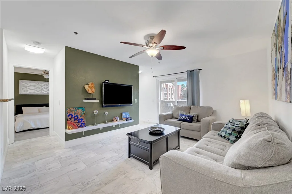 4200 Valley View, Las Vegas, NV 89103
