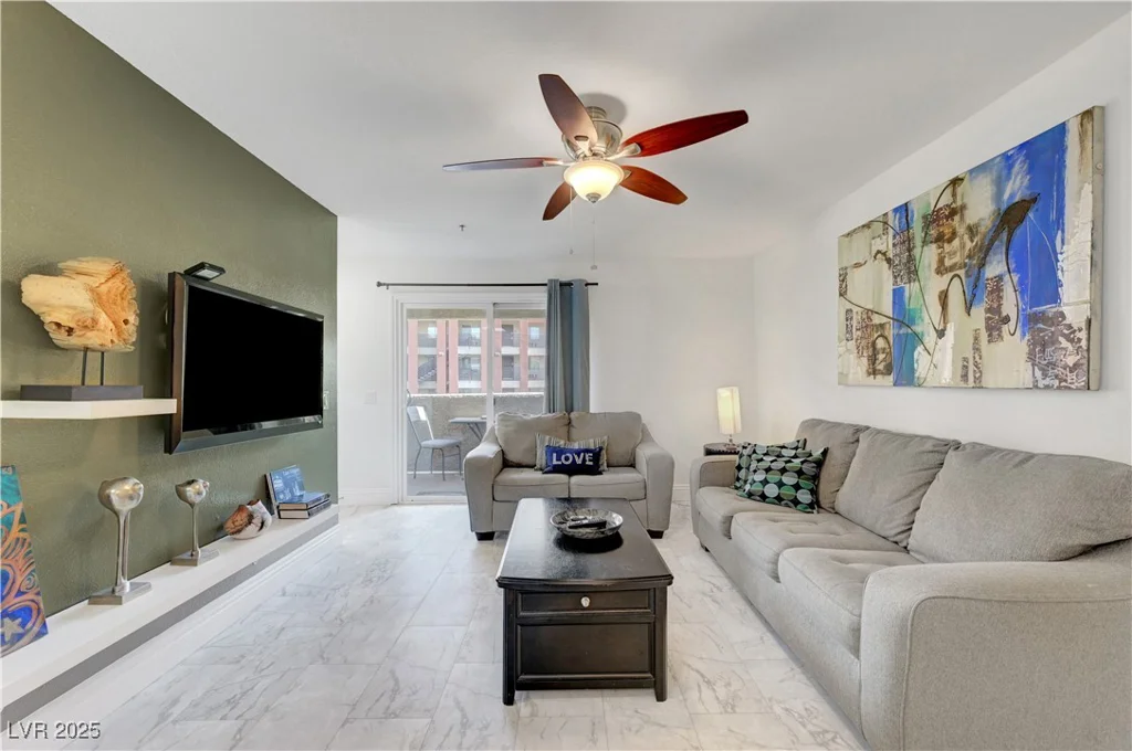 4200 Valley View, Las Vegas, NV 89103