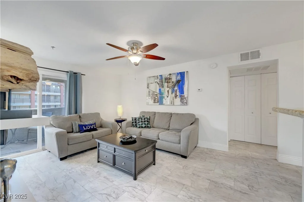 4200 Valley View, Las Vegas, NV 89103