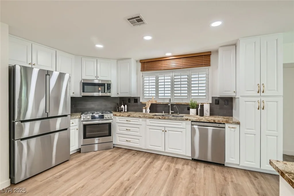 697 Gull Point, Las Vegas, NV 89123
