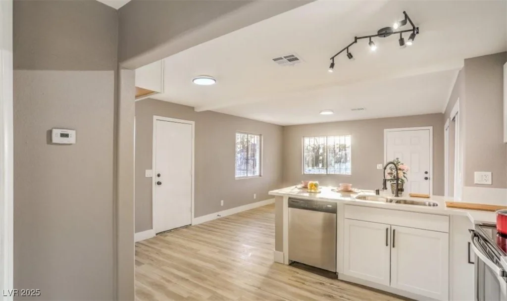 1820 Yale, North Las Vegas, NV 89030