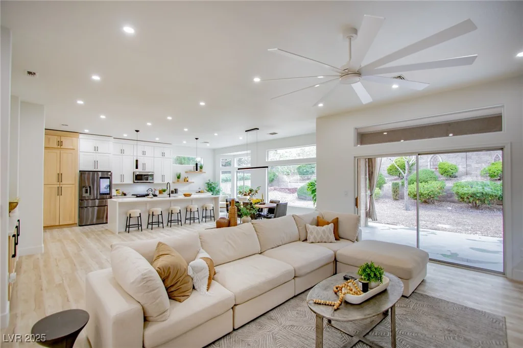 10709 Hunters Woods, Las Vegas, NV 89134