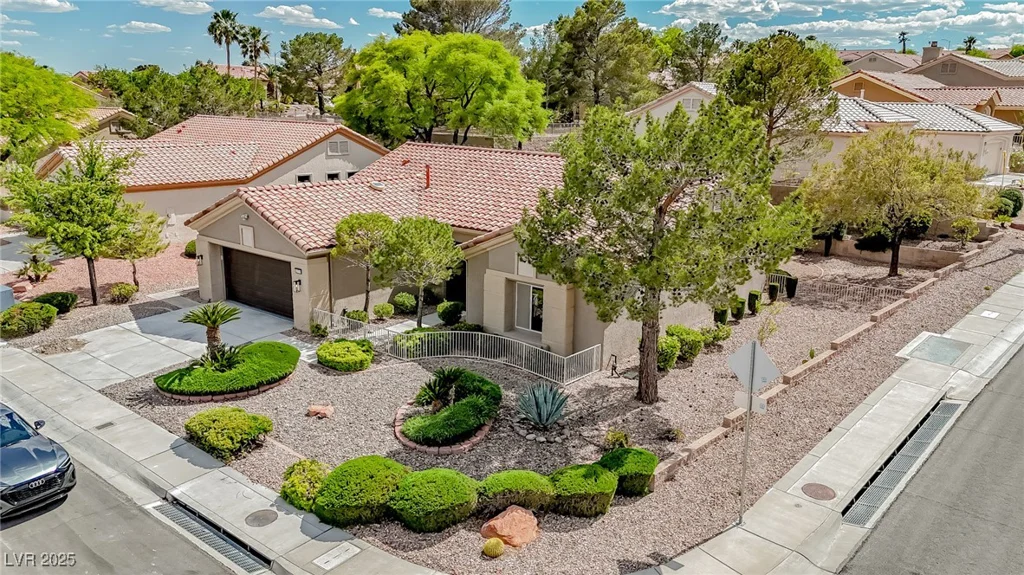 10709 Hunters Woods, Las Vegas, NV 89134