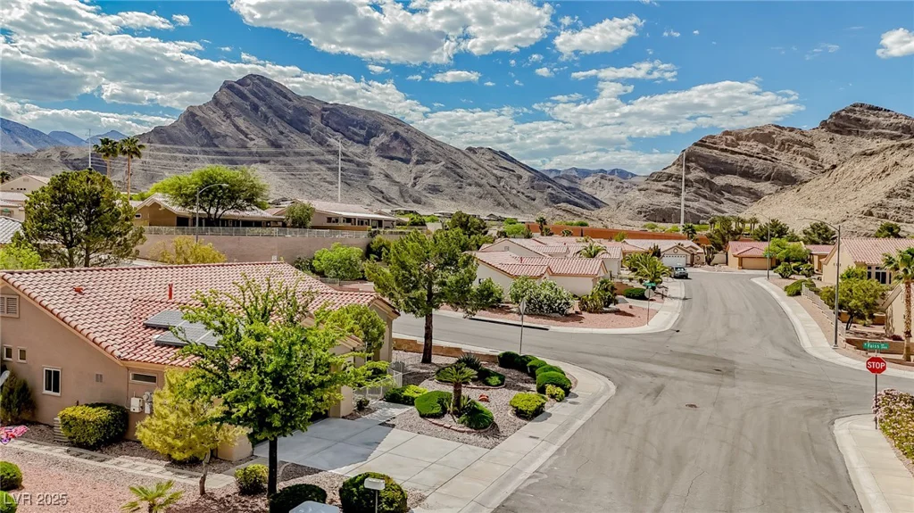 10709 Hunters Woods, Las Vegas, NV 89134