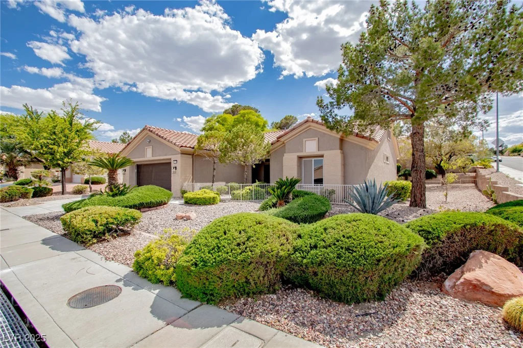 10709 Hunters Woods, Las Vegas, NV 89134