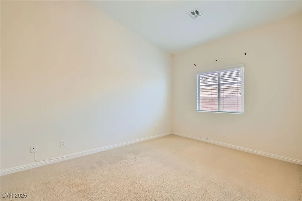 9252 Oxbow Lake, Las Vegas, NV 89149
