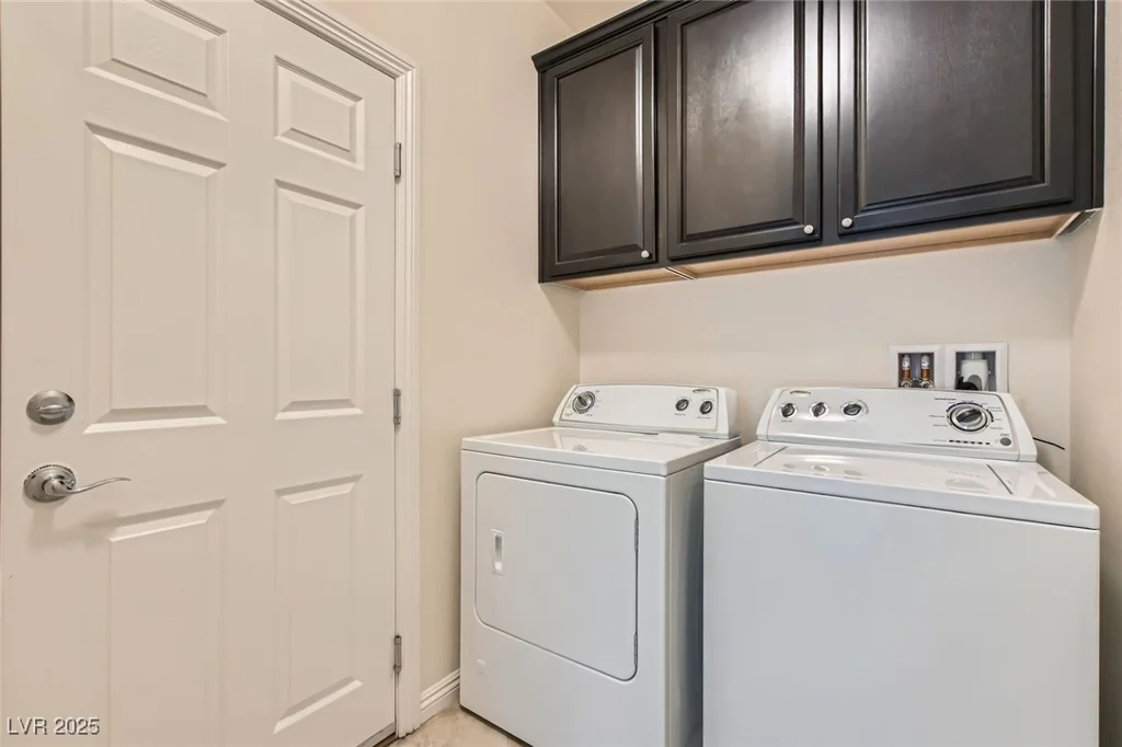 9252 Oxbow Lake, Las Vegas, NV 89149