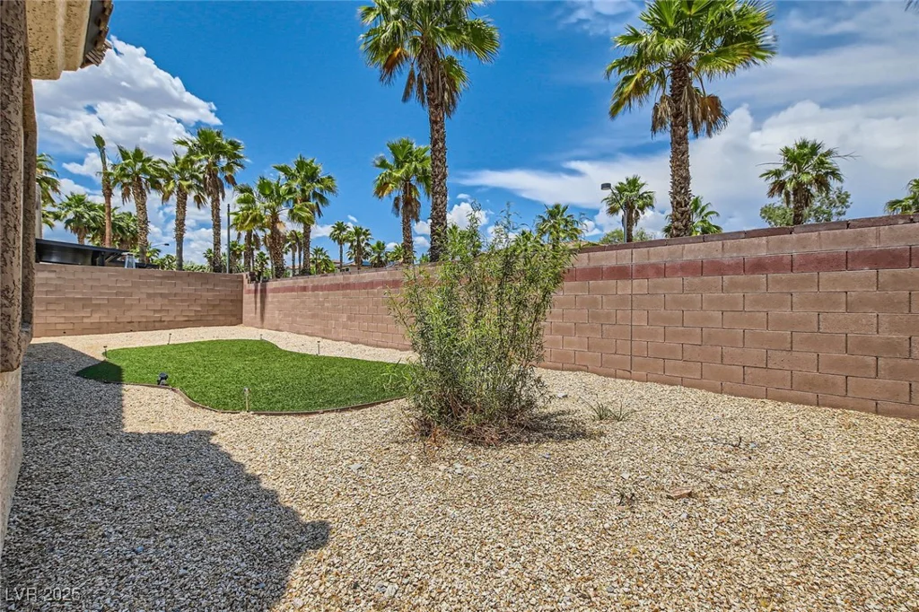 9252 Oxbow Lake, Las Vegas, NV 89149