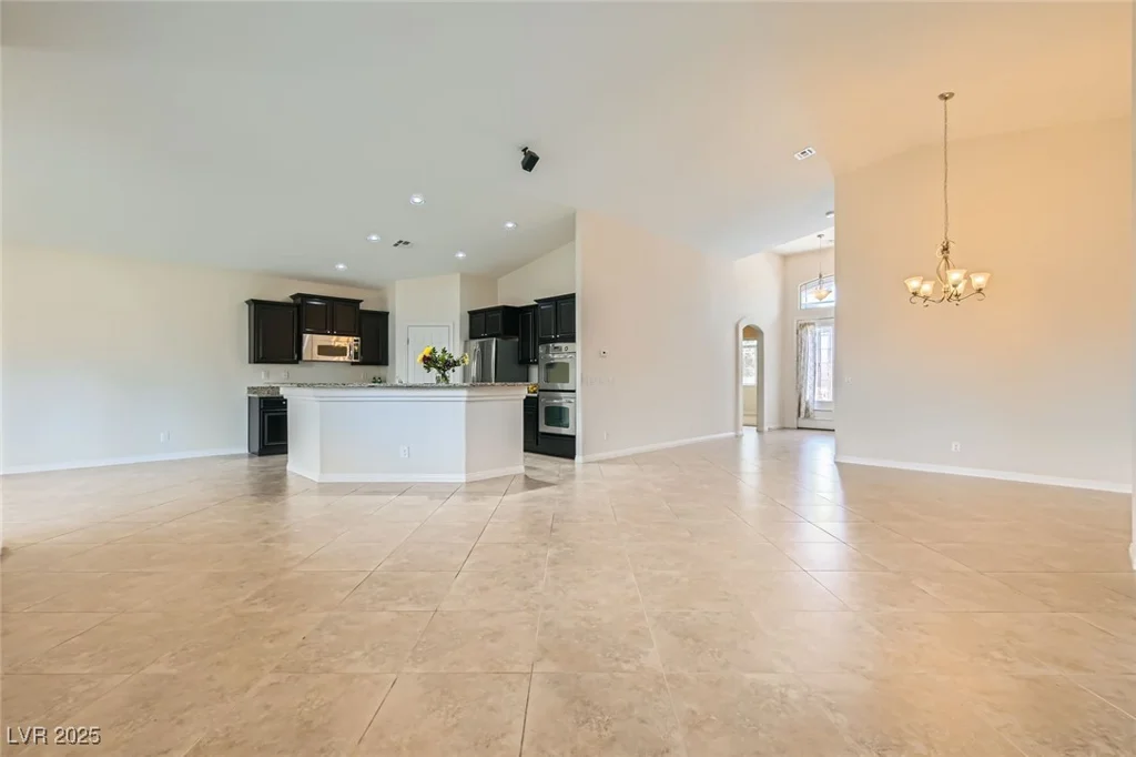 9252 Oxbow Lake, Las Vegas, NV 89149