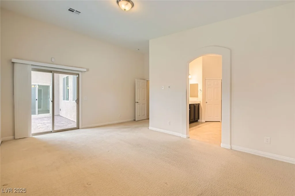 9252 Oxbow Lake, Las Vegas, NV 89149