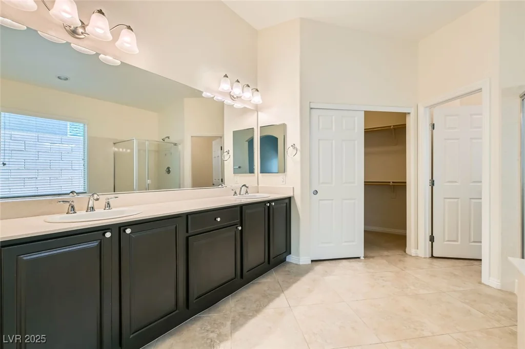 9252 Oxbow Lake, Las Vegas, NV 89149