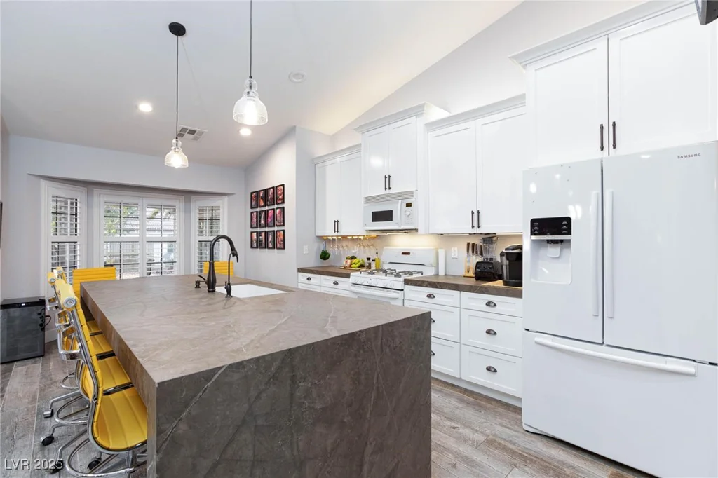 5601 Cavalier, Las Vegas, NV 89130