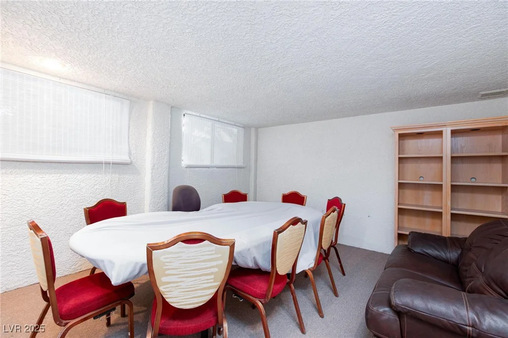 5601 Cavalier, Las Vegas, NV 89130
