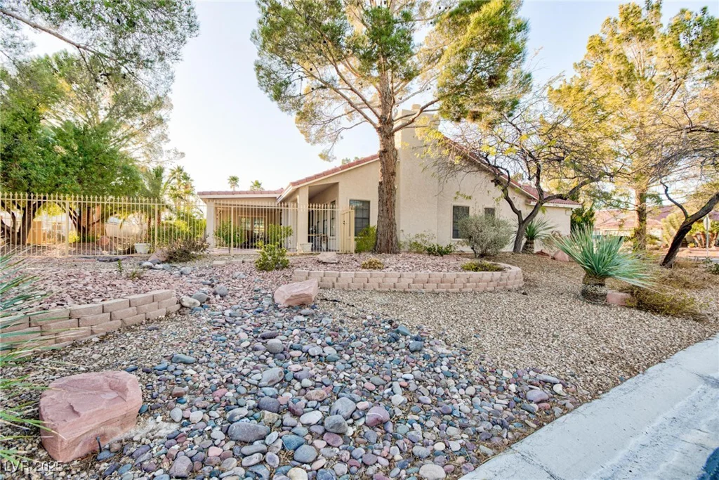 5601 Cavalier, Las Vegas, NV 89130