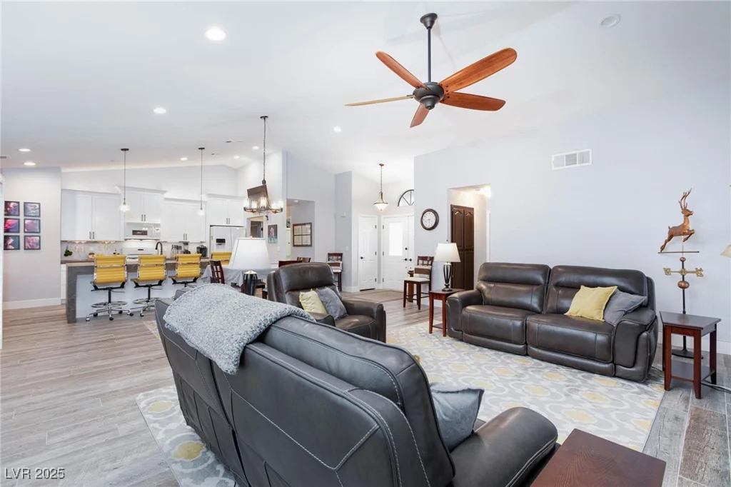 5601 Cavalier, Las Vegas, NV 89130