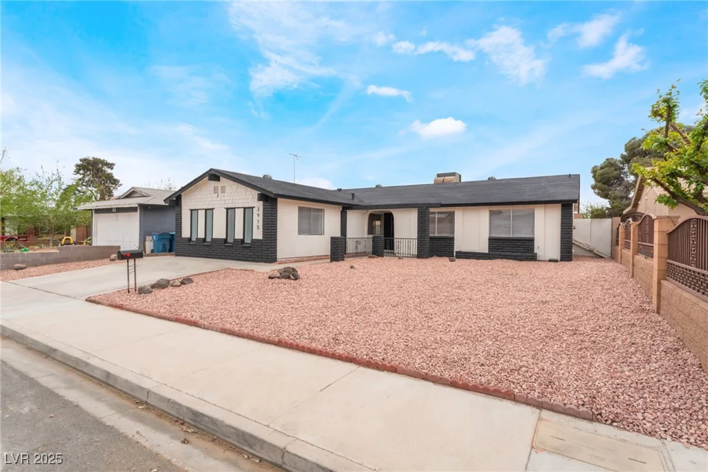 3915 Delling, Las Vegas, NV 89104