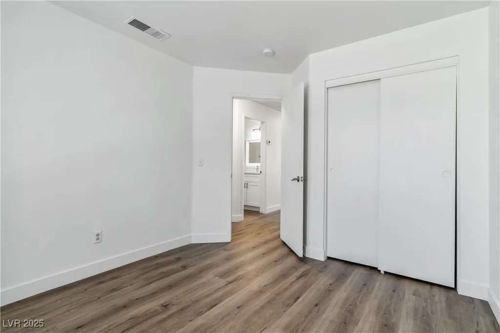 5228 Shasta Lake, Las Vegas, NV 89118