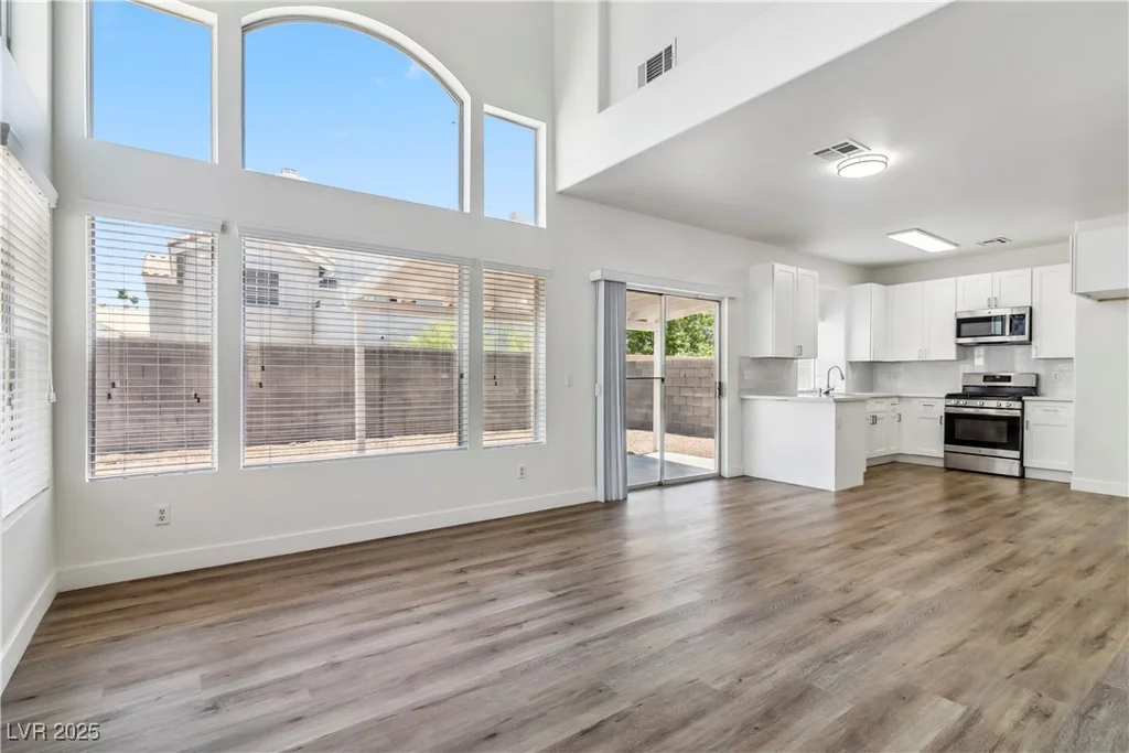 5228 Shasta Lake, Las Vegas, NV 89118