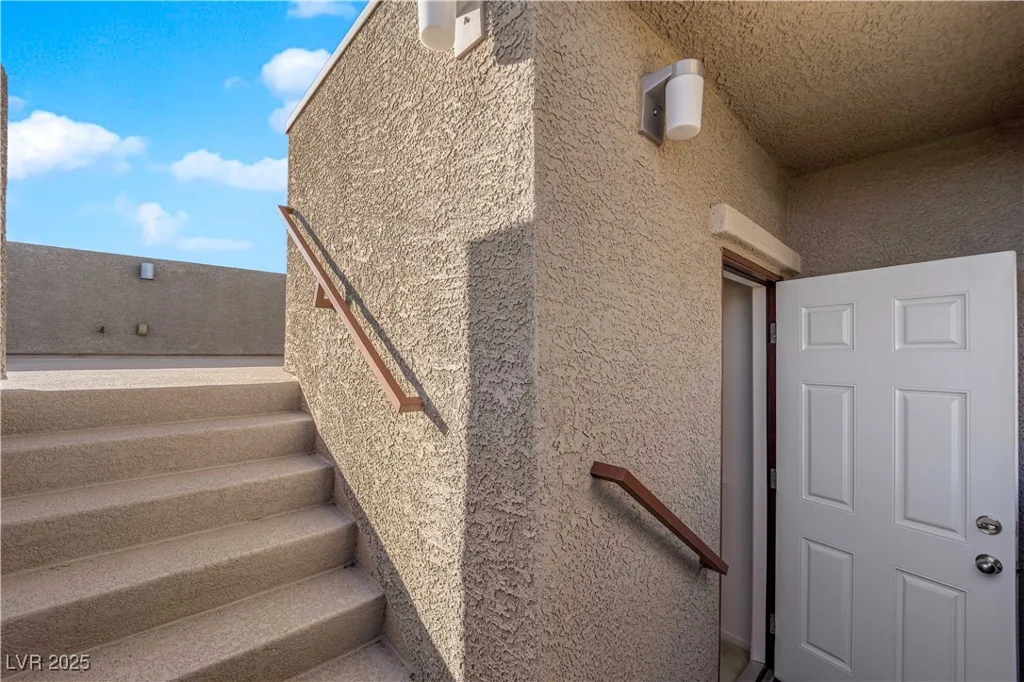 7707 Diablo, Las Vegas, NV 89113