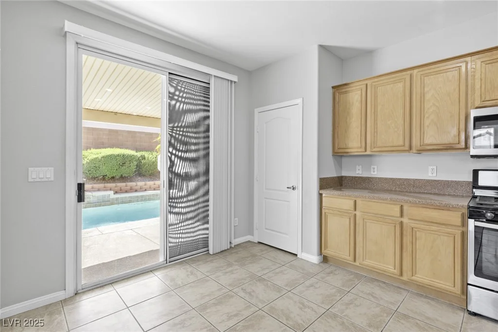 1063 Silver Star, Henderson, NV 89002