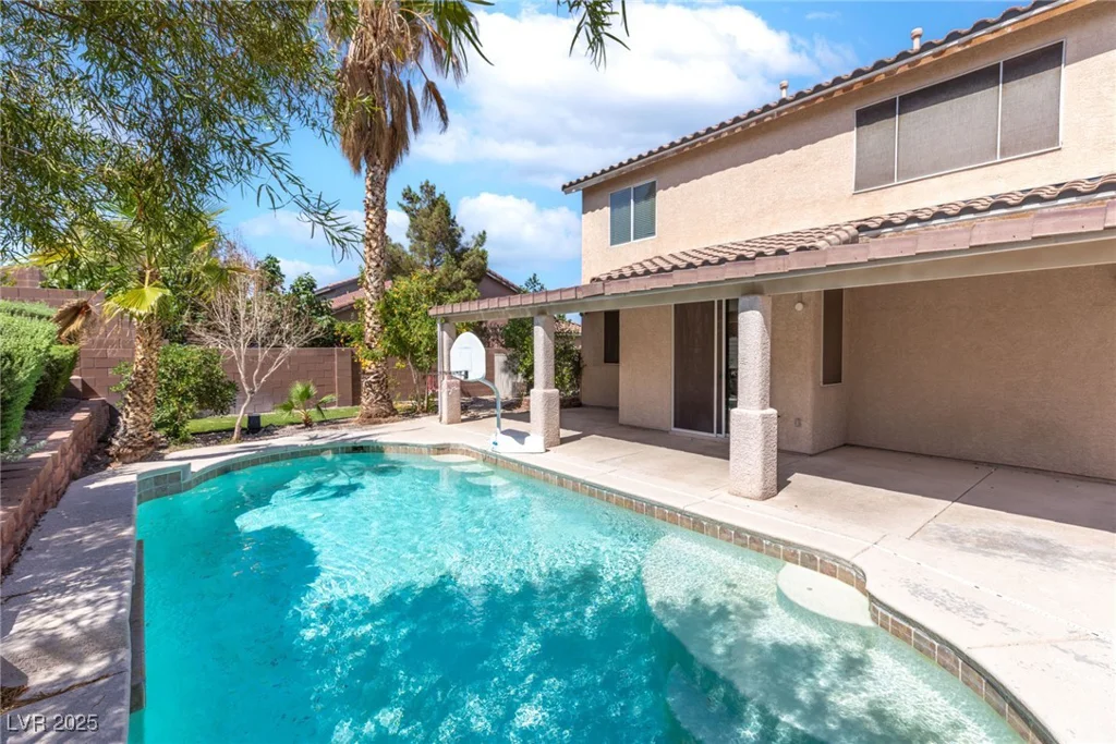 1063 Silver Star, Henderson, NV 89002