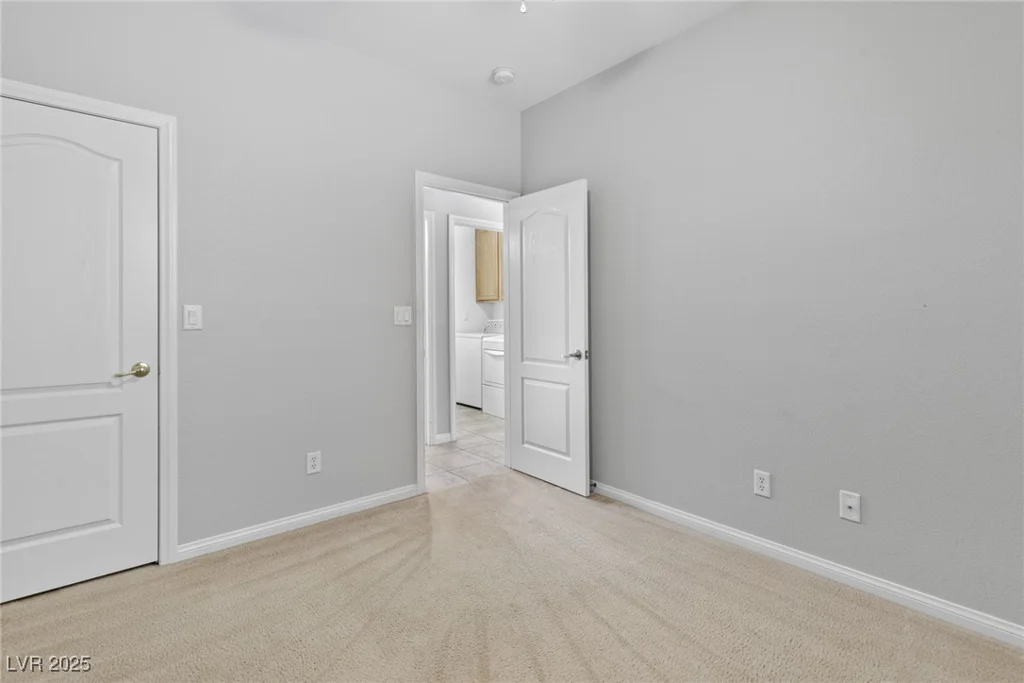 1063 Silver Star, Henderson, NV 89002