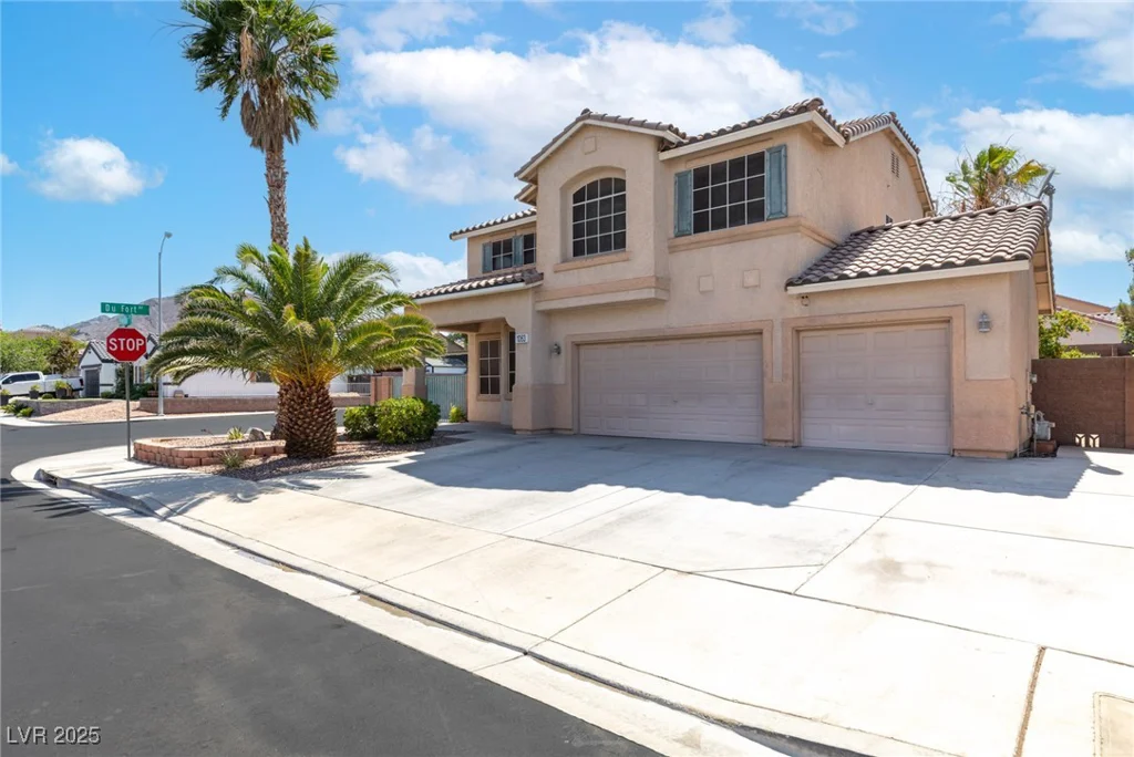 1063 Silver Star, Henderson, NV 89002