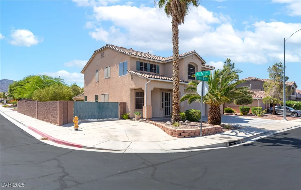 1063 Silver Star, Henderson, NV 89002