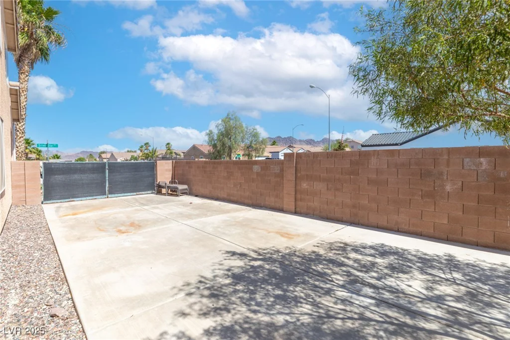 1063 Silver Star, Henderson, NV 89002