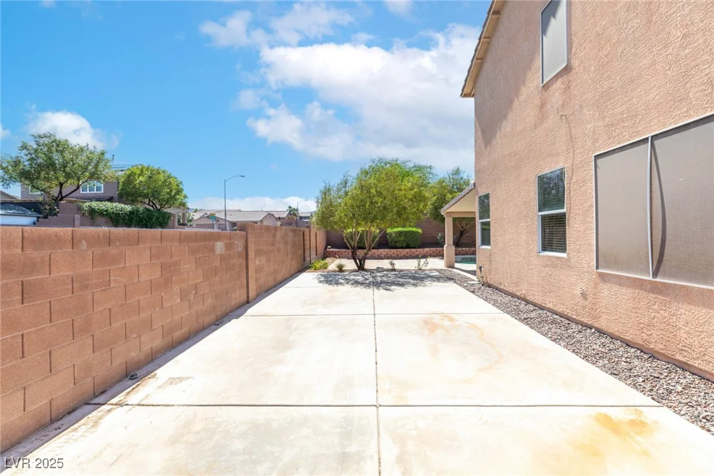 1063 Silver Star, Henderson, NV 89002