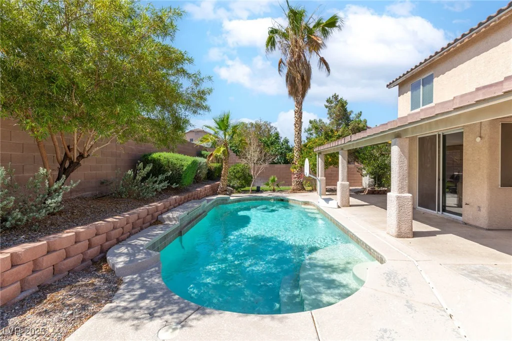 1063 Silver Star, Henderson, NV 89002